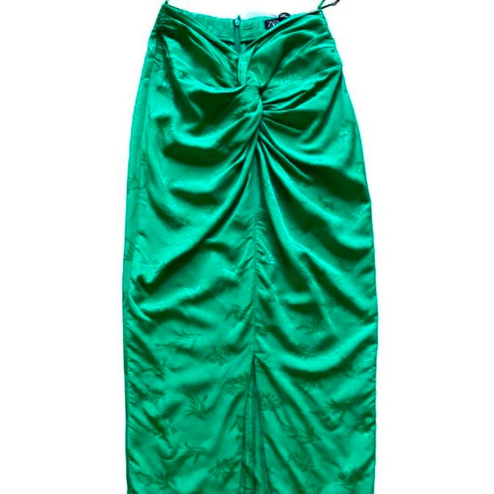 NWT ZARA Satin Floral Skirt